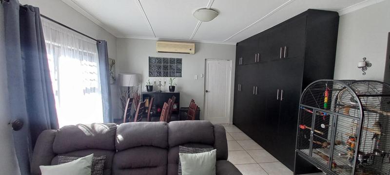 4 Bedroom Property for Sale in Bothasig Western Cape